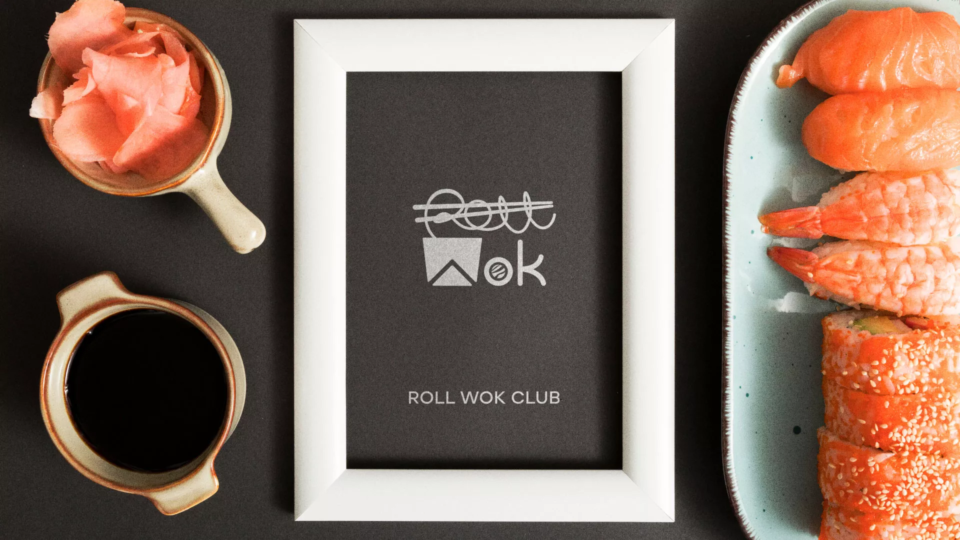 Разработка логотипа суши-бара «Roll Wok Club» в Реутове